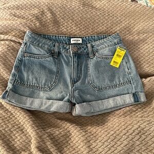 Tilly’s girl’s jean short